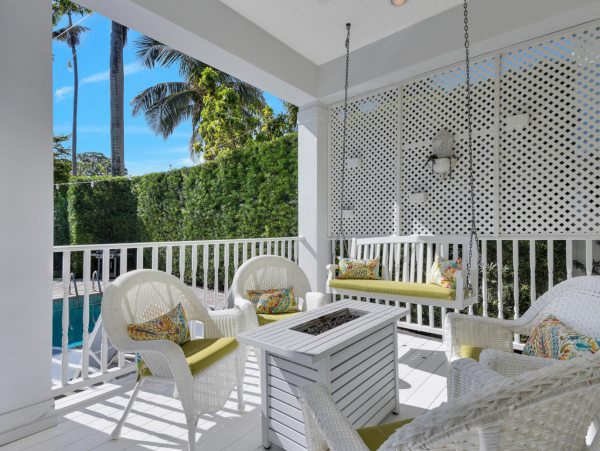 Naples Vacation Rental Near the Beach - Olde Naples Luxury Home